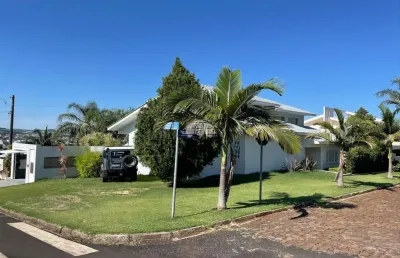 Casa com 4 quartos à venda na travessa paulo pezarico, 25, la salle, pato branco, 410 m2 por r$ 2.250.000