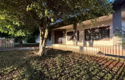 Casa com 3 quartos à venda na rua afonso pena, 890, menino deus, pato branco, 185 m2 por r$ 1.050.000