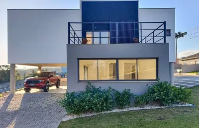 Casa em condomínio fechado com 3 quartos à venda na rua do quivi, 341, planta santa tereza, colombo, 194 m2 por r$ 985.000