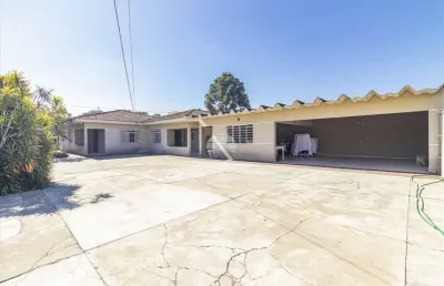 Casa com 3 quartos à venda na rua antônio adilson neves, 160, xaxim, curitiba, 220 m2 por r$ 865.000