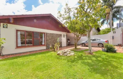 Casa com 5 quartos à venda na rua joão parolin, 550, prado velho, curitiba, 271 m2 por r$ 780.000