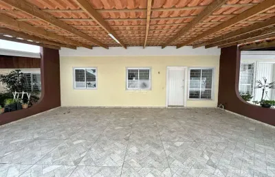 Casa em condomínio fechado com 3 quartos para alugar na rua valentin scrok, 100, são gabriel, colombo, 90 m2 por r$ 2.100