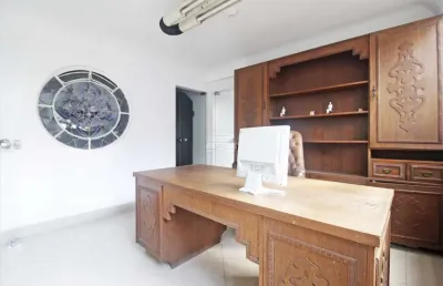 Sala comercial para alugar na rua cândido de leão, 45, centro, curitiba, 104 m2 por r$ 4.000