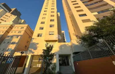 Apartamento com 2 quartos para alugar na rua guararapes, 1407, vila izabel, curitiba, 48 m2 por r$ 2.500