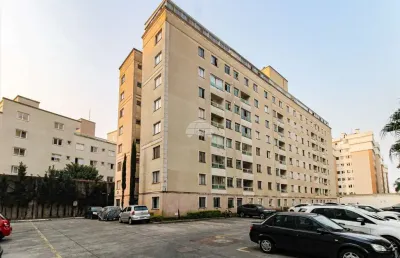 Apartamento com 2 quartos para alugar na rua joão bettega, 644, portão, curitiba, 54 m2 por r$ 2.300