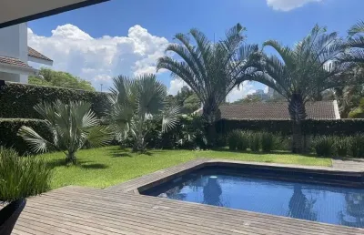 Casa em condomínio fechado com 5 quartos para alugar na Alameda Rio Negro, Alphaville, Barueri