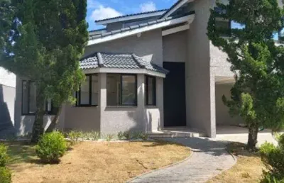Casa com 4 dormitórios à venda, 380 m² por r$ 2.300.000 - aldeia da serra - santana de parnaíba/sp