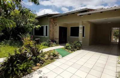 Casa em paranaguá com 360m², 4 dormitórios ( sendo 1 suíte ) e 4 vagas - vila paranaguá - pr
