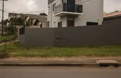 Sobrado novo em colombo com 100m², 3 dormitórios e 2 vagas - das graças - colombo - pr