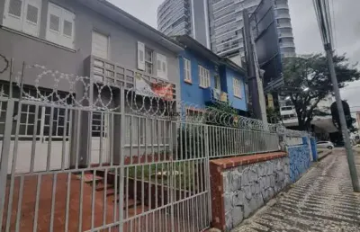 Sobrado comercial no bairro alto da glória com 167m², 3 dormitórios e 2 vagas - alto da gloria - curitiba - pr