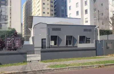 Terreno estrutural área nobre do cristo rei de esquina 15x30 entre avenida nossa senhora da luz e jardim botânico.