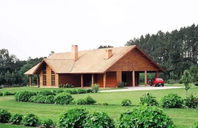 Chácara rara, com bela casa  aconchegante e um terreno plano de mais de 22 mil m².  adega, lareira, piscina.