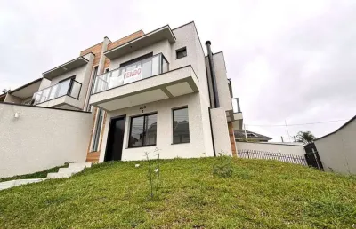 Sobrado no atuba, 3 quartos, 1 suíte, 2 vagas de garagem, churrasqueira - próximo aos parques atuba e bacacheri.