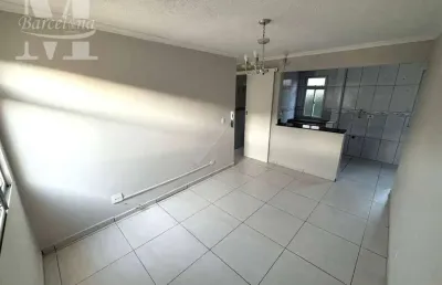 Apartamento terreo. 2 quartos. 1 vaga de garagem. perfeito estado. condominio tranquilo.