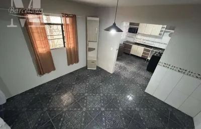 Sobrado para locação; próximo a av são gabriel; 3 vagas de garagem; 4 quartos; churrasqueira.