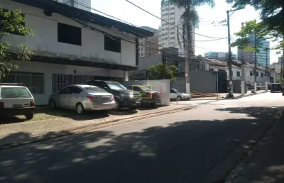 Casa comercial com 10 salas para alugar na Rua Jorge Rizzo, 78, Pinheiros, São Paulo