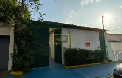 Casa comercial com 11 salas para alugar na Rua Comendador Elias Assi, 365, Caxingui, São Paulo