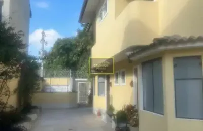 Casa de vila em condomínio fechado para venda em perdizes