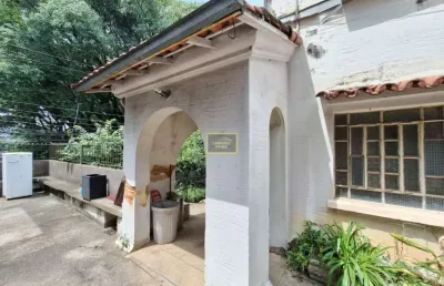 Casa com206 metros terreno - isolada - proximo ao metro