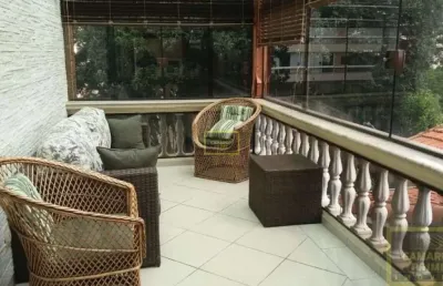 Casa comercial com 14 salas para alugar na Rua Airosa Galvão, 151, Água Branca, São Paulo