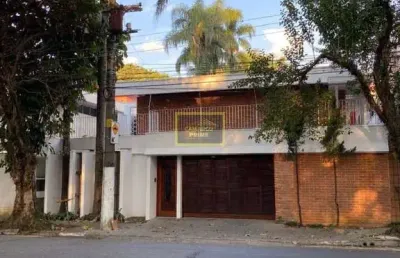 Sobrado com 03 suítes para locação na vila madalena