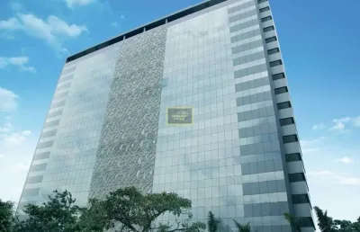 Sala comercial com 4 salas para alugar na Rua Luiz Seráphico Júnior, 511, Jardim Caravelas, São Paulo