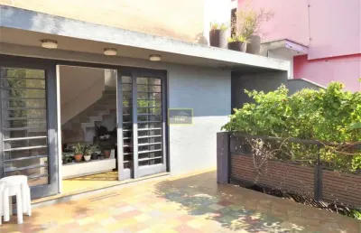 Casa com 3 quartos à venda na Rua André Dreyfus, 319, Sumaré, São Paulo