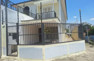 Casa comercial com 10 salas para alugar na Rua Gomes Freire, 182, Lapa, São Paulo