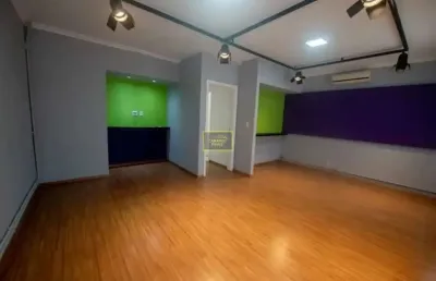 Casa comercial com 10 salas à venda na Rua Pero Neto, 228, Saúde, São Paulo