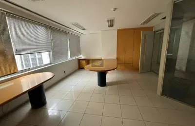 Sala comercial com 13 salas para alugar na Avenida Ipiranga, 324, República, São Paulo