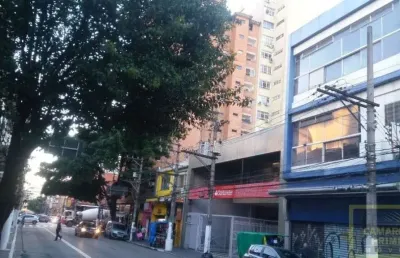 Ótima loja com 2 pisos em excelente ponto comercial da rua teodoro sampaio!