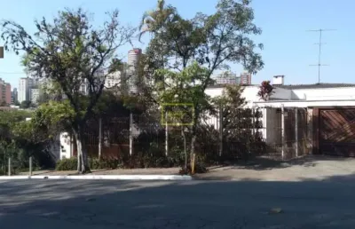 Sobrado comercial ou residencial no coração de perdizes, a 200 metros do metrô sumaré com 680 metros