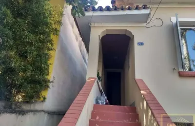 Casa térrea com 2 dormitórios e 2 vagas na vila madalena!
