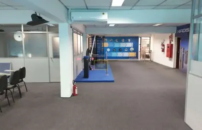 Casa comercial com 9 salas para alugar na Avenida Diógenes Ribeiro de Lima, 2346, Alto de Pinheiros, São Paulo