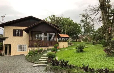 Casa com 3 quartos à venda na Vila Nova, Joinville 