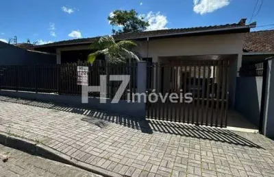 Casa com 3 quartos à venda no Iririú, Joinville 