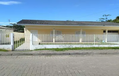 Casa com 2 quartos à venda na rua reinaldo salles, 65, itapema, antonina, 181 m2 por r$ 220.000