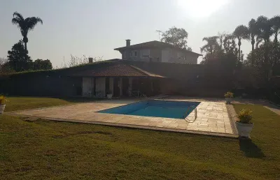 Casa com 4 quartos para alugar na Avenida José Giorgi, Granja Viana II, Cotia