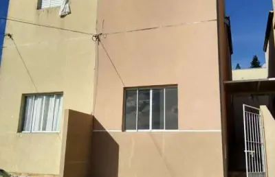 Casa com 2 quartos para alugar na Rua Direita, Vila Santo Antônio, Cotia