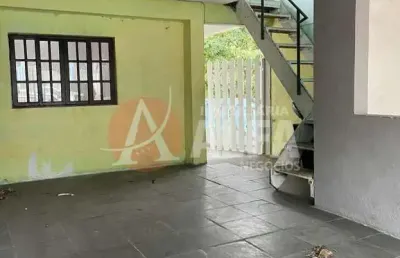 Casa com 2 quartos para alugar na Rua Lívio, Vila Jovina, Cotia