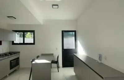 Casa com 2 quartos - residencial villa moura - granja viana ii - cotia/sp