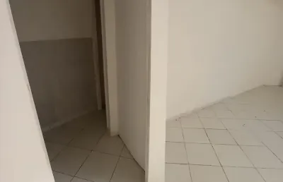 Ponto comercial com 1 sala para alugar na Avenida Cristóvão Colombo, Floresta, Porto Alegre