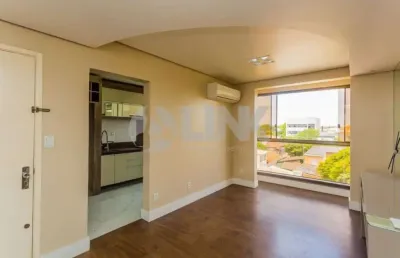 Apartamento 2 dormitórios com 1 vaga de garagem à venda no bairro são joão em porto alegre