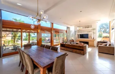 Casa alto padrão com 4 dormitórios 4 suítes e 5 vagas de garagem à venda no bairro ipanema em porto alegre  próxima do cassol centerlar zona sul