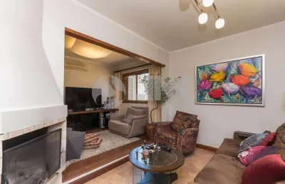 Casa de 3 quartos com 4 vagas à venda no bairro chácara das pedras em porto alegre