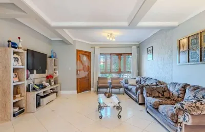 Casa de 4 quartos com 4 vagas à venda no bairro ipanema em porto alegre