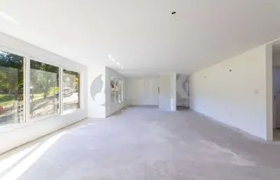 Apartamento de 3 quartos com 3 suítes e 4 vagas à venda no bairro três figueiras em porto alegre