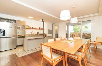 Casa com 4 quartos à venda na avenida general barreto viana, 211, chácara das pedras, porto alegre por r$ 1.650.000