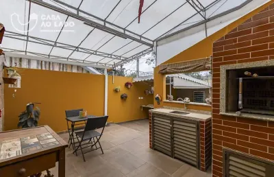 Sobrado 190m² com 3 quartos no santa cândida - curitiba/pr
