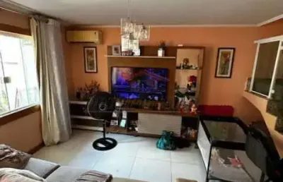 Casa em condomínio fechado com 3 quartos à venda na estrada da ligação, 456, jacarepaguá, rio de janeiro, 130 m2 por r$ 450.000
